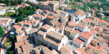 Compra y remodela tu casa en Italia por tan sólo 25 pesitos.