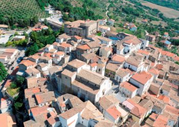 Compra y remodela tu casa en Italia por tan sólo 25 pesitos.