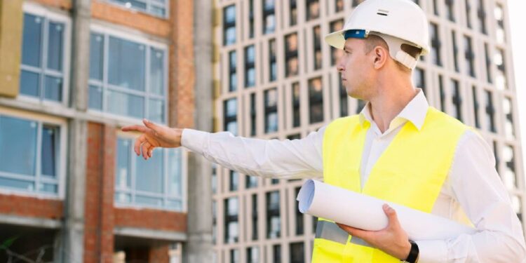 Arquitecto de Obra: Ventajas y Desventajas de una Carrera Retadora